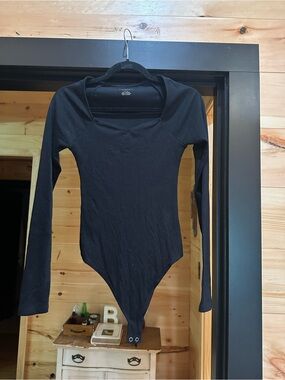American Eagle Outfitters Black Ribbed Long-Sleeve Square Neck Bodysuit